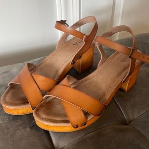 MIA brown sandals worn once